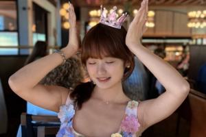 杨瀚森女友24岁生日！狂喜时刻，球迷直呼：女神又美了