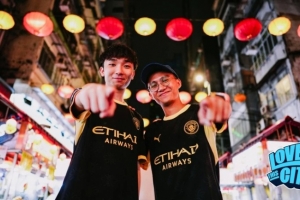 球迷见证曼城辉煌：全力拼搏带来喜悦