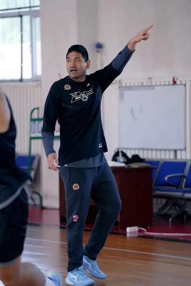 东北超直播在线观看_东北超高清直播_东北超无插件直播