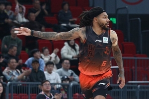 16.3分3.1板！珀塞尔重返CBA，多项数据领跑新赛季