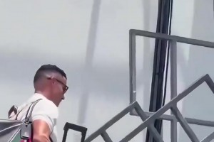 人生喜事！葡萄牙八卦媒体爆C罗婚礼请柬，推测将于8月1日完婚！