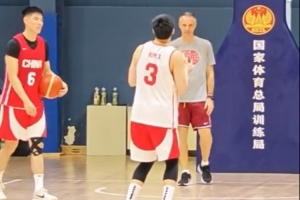 8分3板！胡明轩回归刷爆两项纪录，中国男篮热身赛全面开花